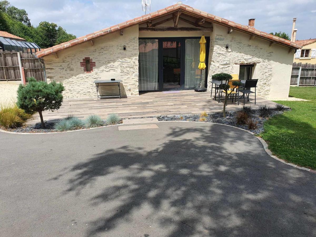 Gite De La Coliniere 4 Personnes Le Boupere Luaran gambar